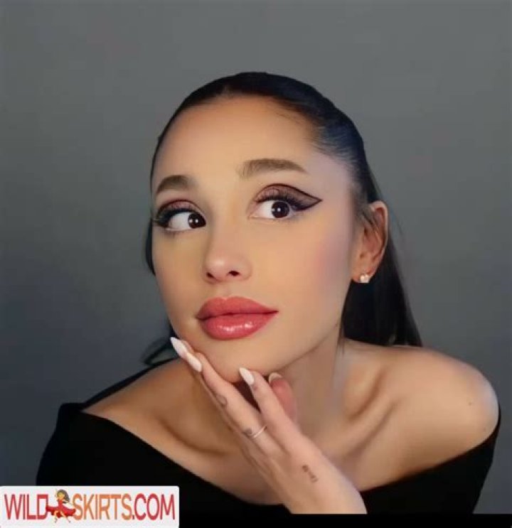 Ariana Grande Nude: What Fans Are Really Talking About Online
